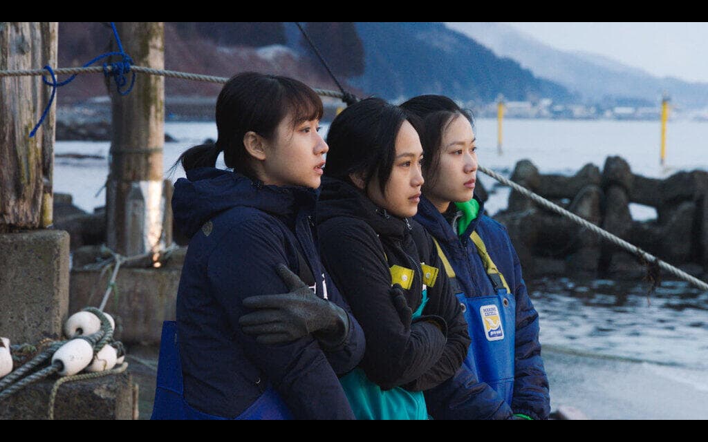 海辺の彼女たち